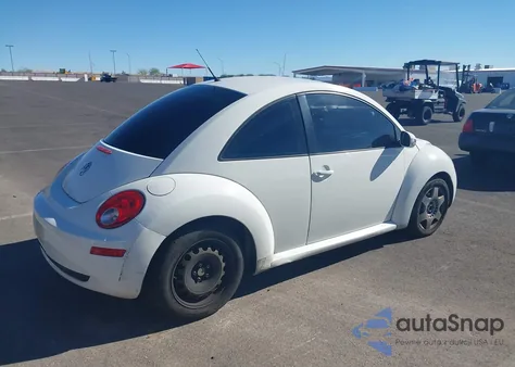 2010 Volkswagen New Beetle 2.5L z USA, uszkodzony, nr VIN 3VWPG3AG3AM014932
